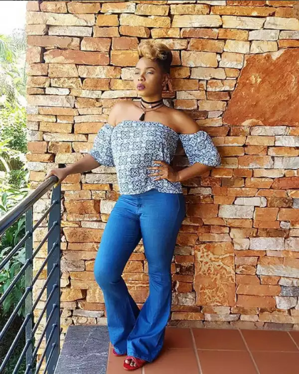 Photos: Music Diva, Yemi Alade Looks Lovely In Braless Outfits